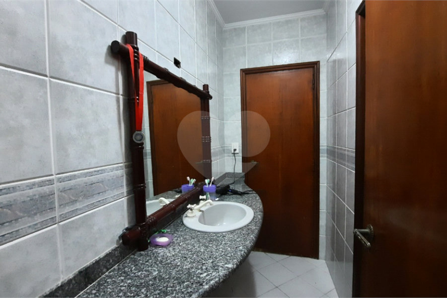 Sobrado à venda com 4 quartos, sendo 1 suíte, em Barro Branco (zona Norte), São Paulo, SP