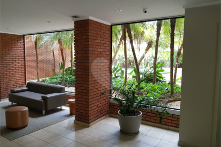 Apartamento Mobiliado no Alto da Boa Vista, com churrasqueira na varanda , 3 suítes e próximo ao Metro