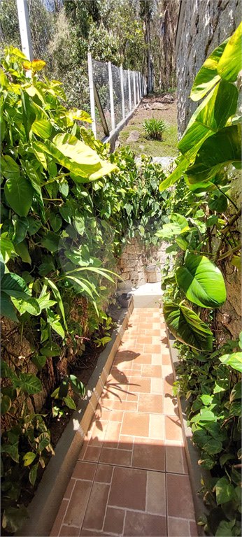 Casa à venda com 3 quartos, sendo 2 suítes, no condomínio Alpes de Caieiras, Caieiras - SP