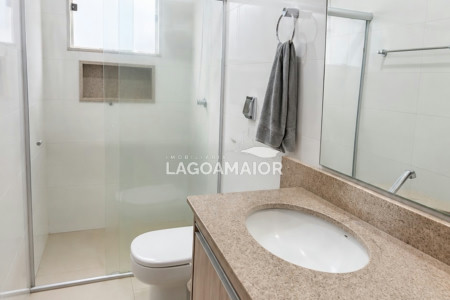 Casa à venda com 3 quartos, sendo 1 suíte,  em Jardim das Paineiras, Três Lagoas, MS