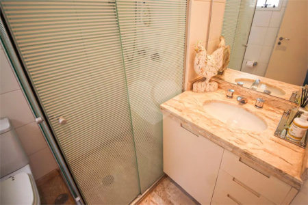 Apartamento à venda com 3 suítes em Real Parque, São Paulo, SP