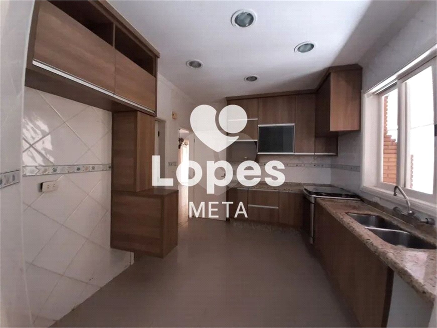Casa à venda com 4 suítes no condomínio Altos da Serra Ii, São José dos Campos - SP