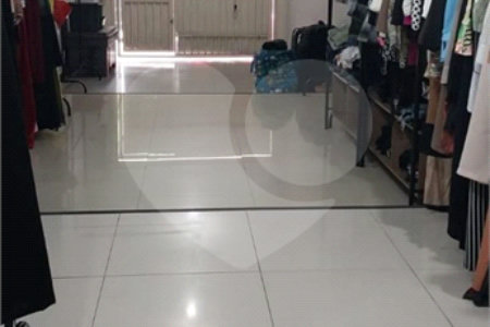 Sobrado à venda com 3 quartos, sendo 1 suíte,  em Jardim Regis, São Paulo, SP