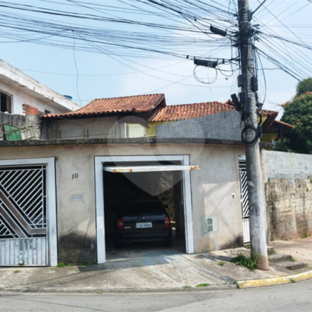 Casa à venda com 3 quartos, sendo 1 suíte, em Jardim Ikeda, Suzano, SP