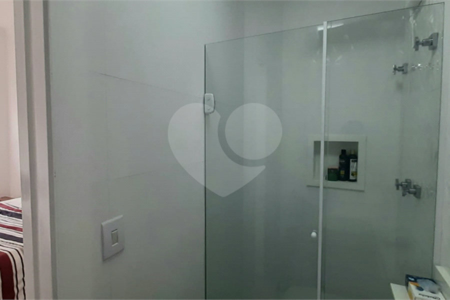 Casa à venda com 3 quartos, sendo 1 suíte, no condomínio Residencial Gran Veiga, São Paulo - SP