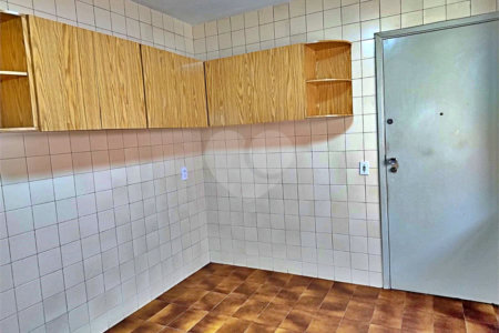 Apartamento à venda com 3 quartos, sendo 1 suíte, em Vila Olímpia, São Paulo, SP