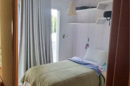 Casa à venda com 4 quartos, sendo 2 suítes,  no condomínio Casas de Windsor, São Paulo - SP