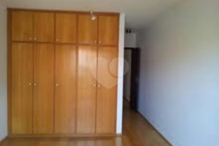 Sobrado à venda com 3 quartos, sendo 1 suíte, em Jardim Colombo, São Paulo, SP
