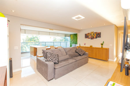 Apartamento à venda com 3 quartos, sendo 1 suíte, em Chácara Santo Antônio (zona Sul), São Paulo, SP