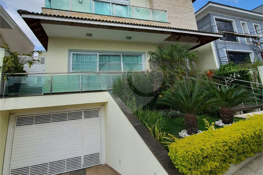 Casa à venda com 4 suítes no condomínio Mirante do Horto, São Paulo - SP