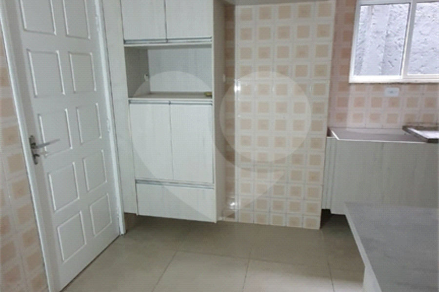 Sobrado à venda com 3 quartos, sendo 1 suíte,  em Horto, São Paulo, SP