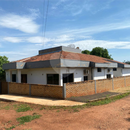 Casa à venda com 3 suítes no condomínio Itapema Iate Clube/ponta Pora-ms, Ponta Porã - MS