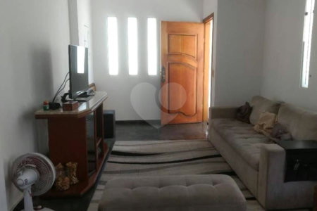 Casa à venda com 3 quartos, sendo 1 suíte, em Vila Mariana, São Paulo, SP