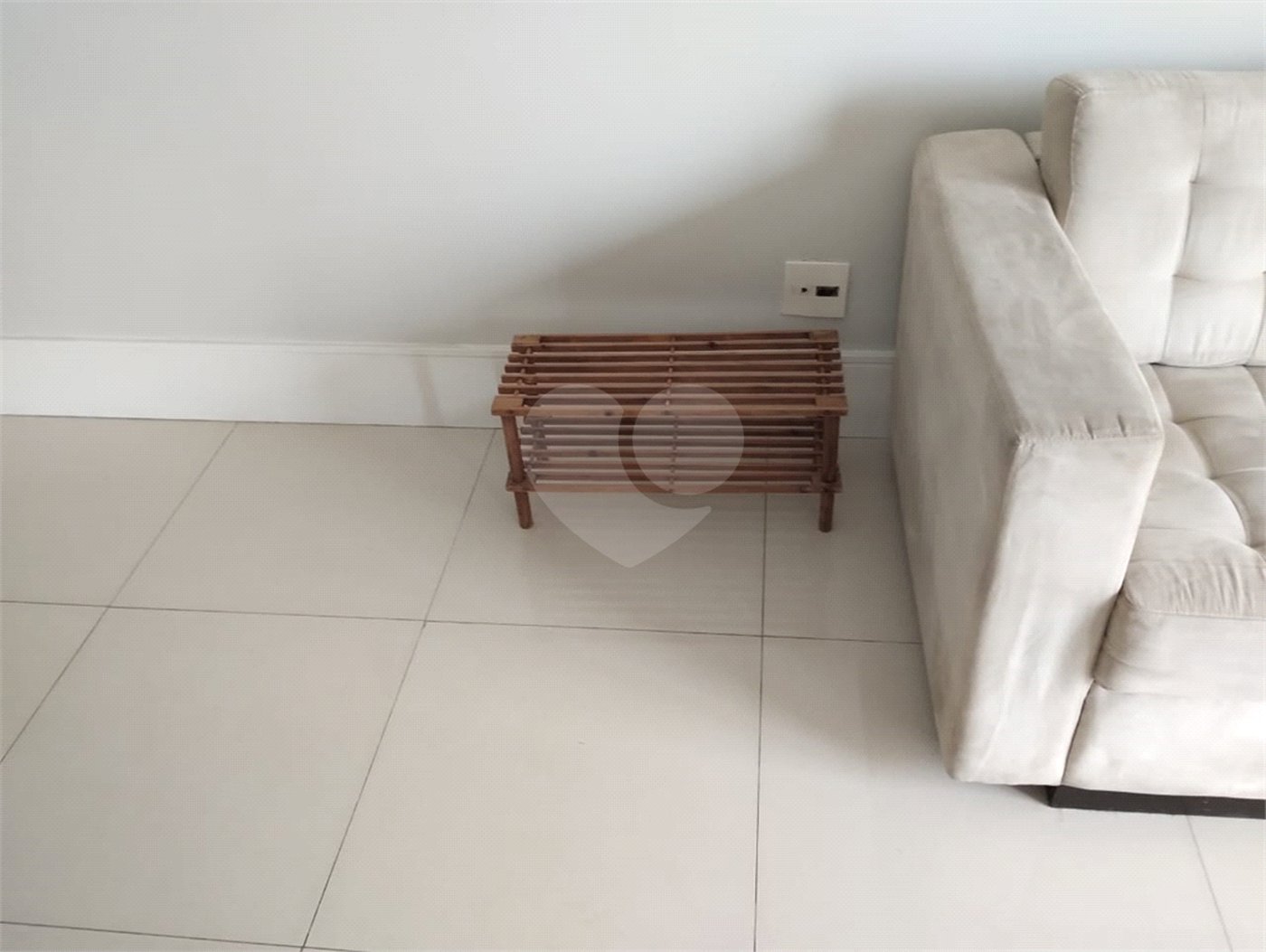 Apartamento para alugar com 2 quartos, sendo 1 suíte, em Vila Invernada, São Paulo, SP