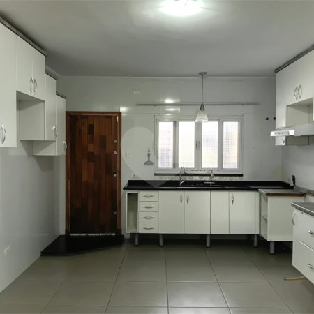Casa à venda com 3 suítes em Vila Mike, São Roque, SP