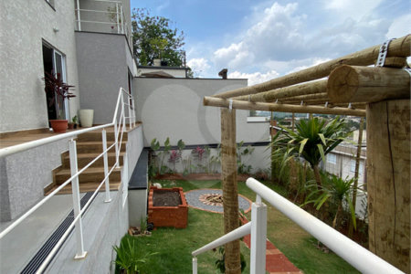 Sobrado à venda com 3 quartos, sendo 1 suíte, em Jardim do Lago, Atibaia, SP