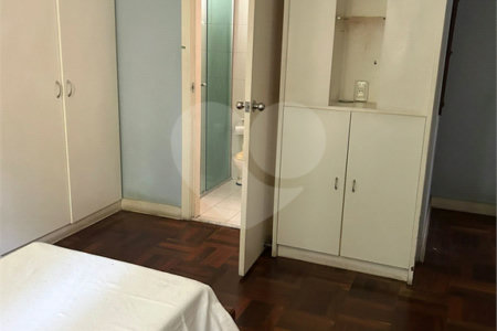 Casa à venda com 3 quartos, sendo 1 suíte, em Interlagos, São Paulo, SP