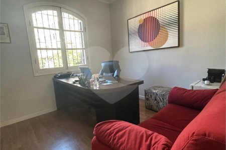 Sobrado à venda com 3 quartos, sendo 1 suíte, em Jardim Jussara, São Paulo, SP