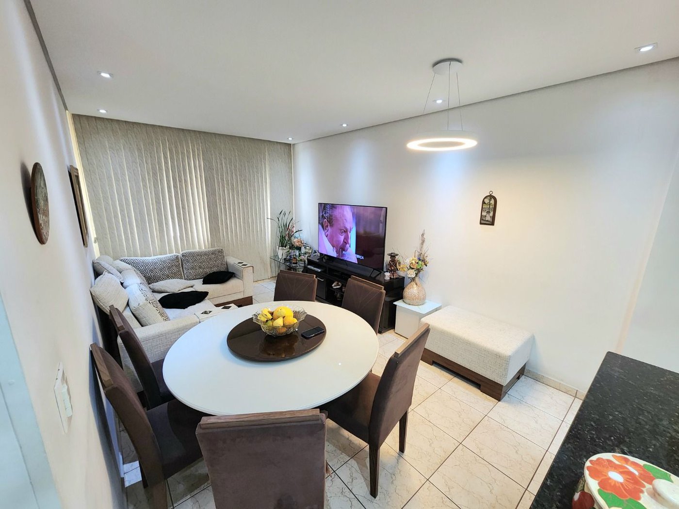 Apartamento 2 Dormitórios com Vista Mar, 1 Suíte e 50m da Praia – Santos