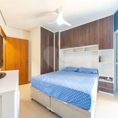 Sobrado à venda ou para alugar com 3 quartos, sendo 2 suítes, em Vila Linda, Santo André, SP