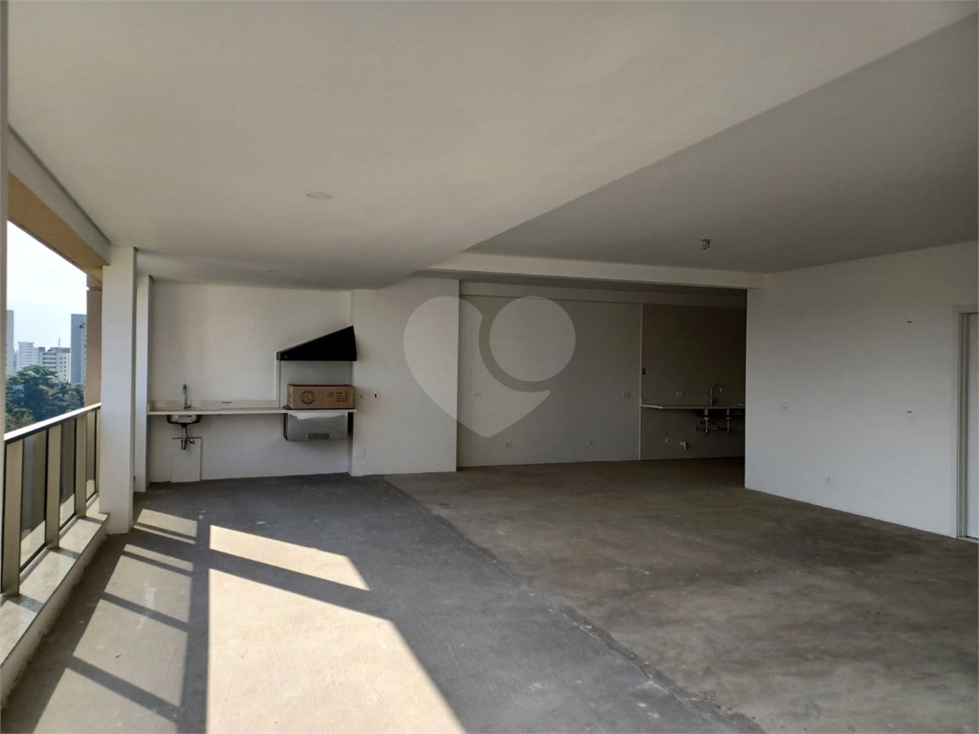 Apartamento à venda com 4 suítes em Real Parque, São Paulo, SP