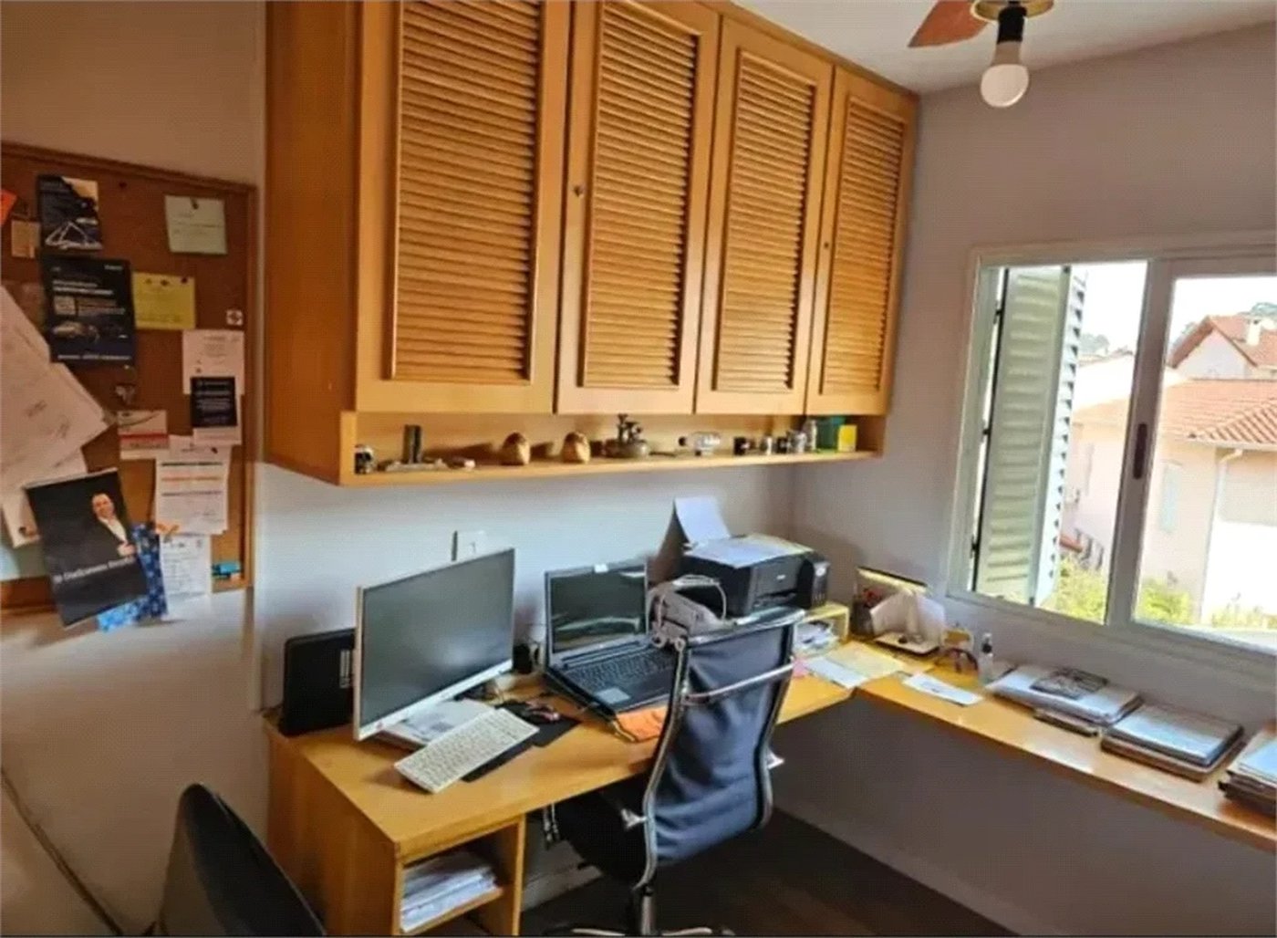 Casa à venda com 3 quartos, sendo 2 suítes, no condomínio Vila Borghese, São Paulo - SP