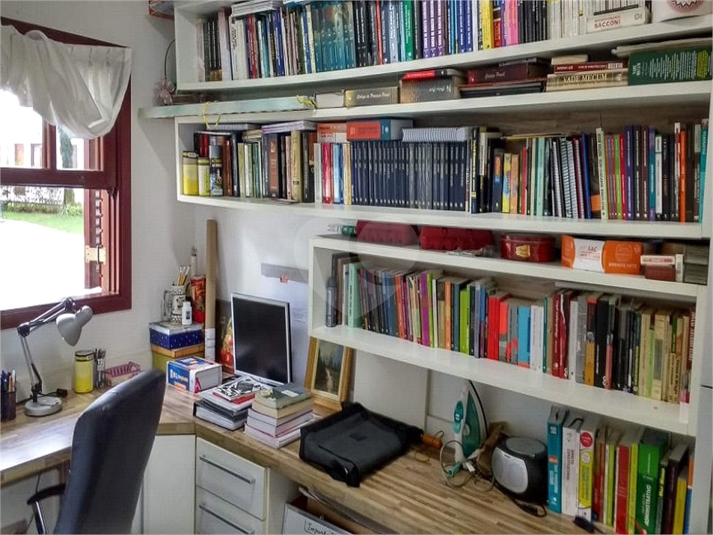 Casa à venda com 4 quartos, sendo 2 suítes,  no condomínio Ypê Branco I, São Paulo - SP