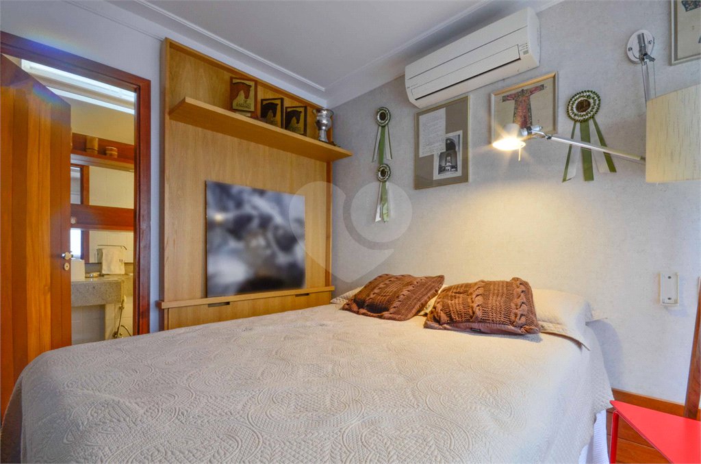 Casa à venda com 5 quartos, sendo 4 suítes, no condomínio Espaço Mobile - Real Parque, São Paulo - SP