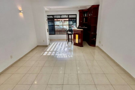 Sobrado com 3 dormitórios, 200 m² - venda por R$ 2.350.000,00 ou aluguel por R$ 12.500,00/mês - Embaré - Santos/SP