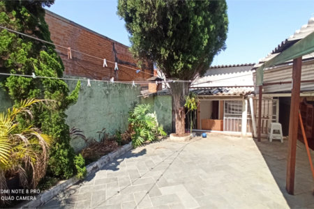 Casa à venda com 6 quartos em Jardim Oriental, São Paulo, SP