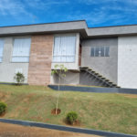 Casa à venda com 4 quartos, sendo 1 suíte, no condomínio Clube Florada Suzano, Suzano - SP