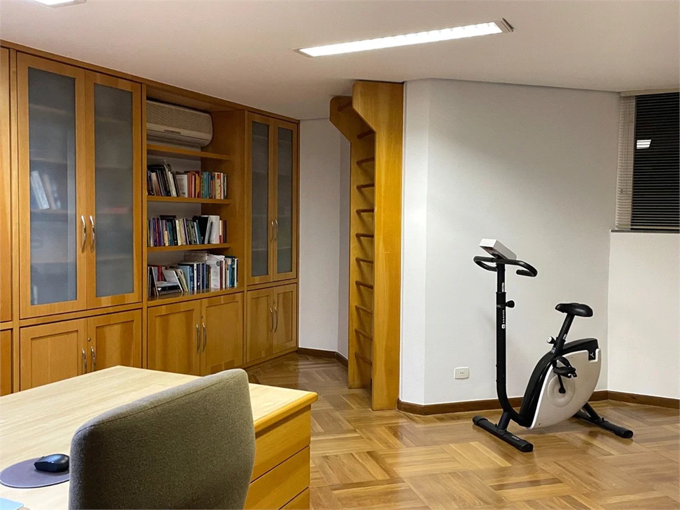 Apartamento à venda com 4 suítes em Vila Suzana, São Paulo, SP