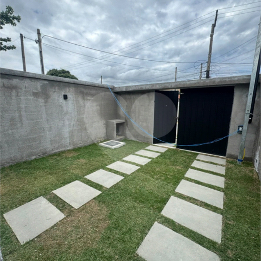 Casa à venda com 2 quartos, sendo 1 suíte, em Pedra de Guaratiba, Rio de Janeiro, RJ