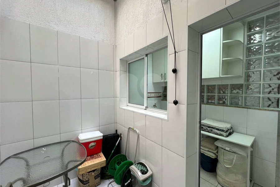 Casa à venda com 3 quartos, sendo 2 suítes,  no condomínio Mirante do Vale, São Paulo - SP