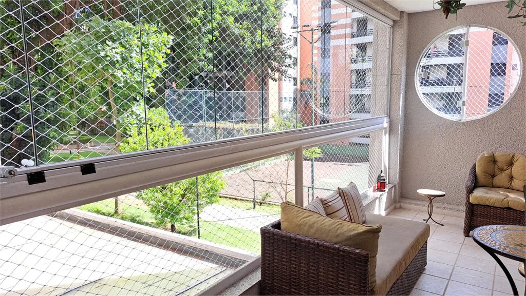 Apartamento à venda com 4 quartos, sendo 2 suítes, em Cidade São Francisco, São Paulo, SP