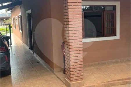 Casa à venda com 3 quartos, sendo 2 suítes, no condomínio Cafezal VI, Itupeva - SP
