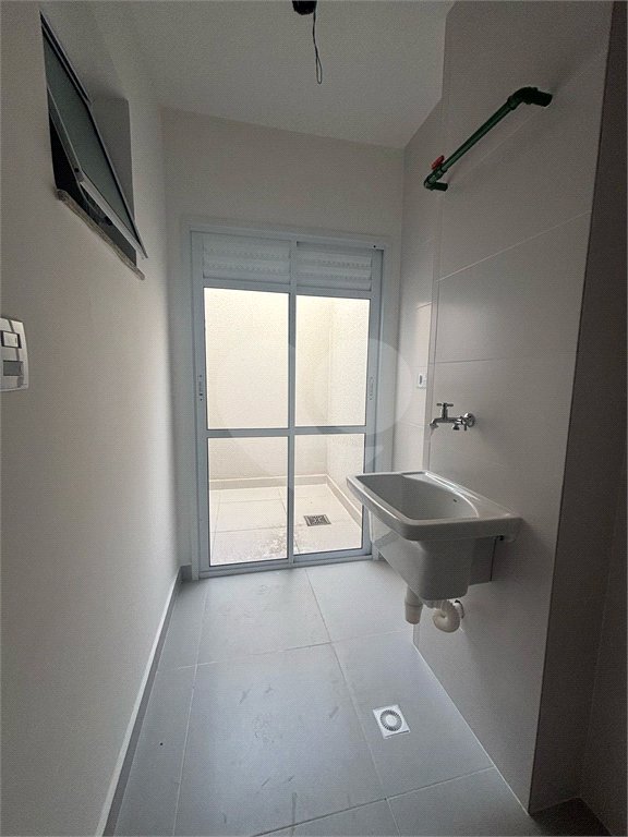 Casa à venda com 2 quartos, sendo 1 suíte, no condomínio Maracujas, São Paulo - SP