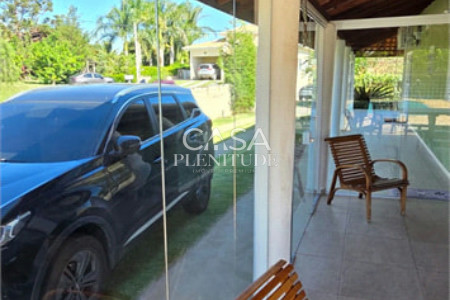 Casa em condomínio à venda ou para alugar com 3 quartos, sendo 1 suíte, em Village da Serra, Araçoiaba da Serra, SP