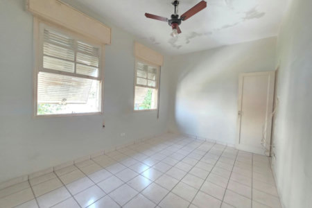 Sobrado com 3 dormitórios à venda, 129 m² por R$ 638.000,00 - Encruzilhada - Santos/SP