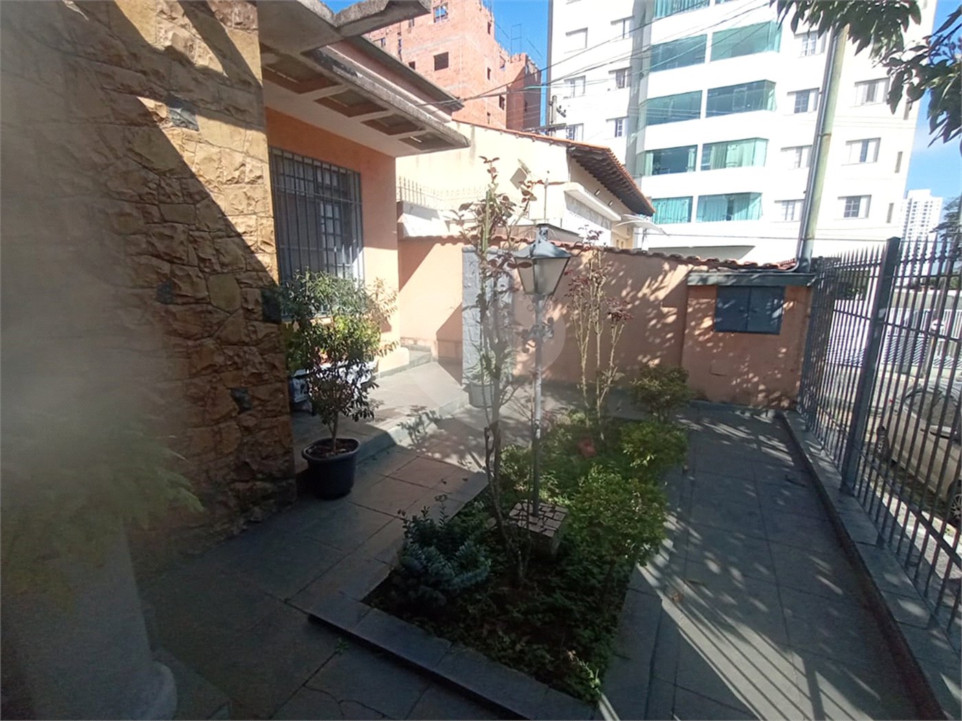 Casa à venda com 3 quartos, sendo 1 suíte,  no Centro, Mogi das Cruzes, SP