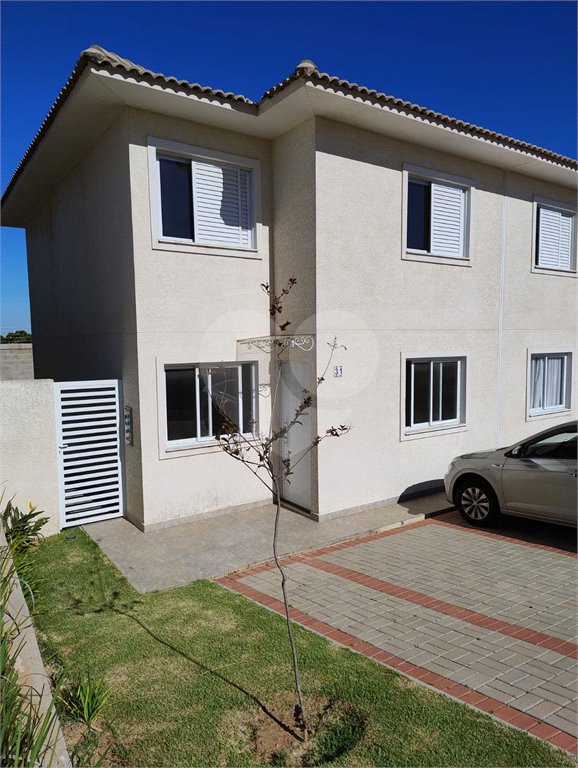 Casa para alugar com 3 quartos, sendo 1 suíte, no condomínio Vila Quinta dos Manacás, Vinhedo - SP