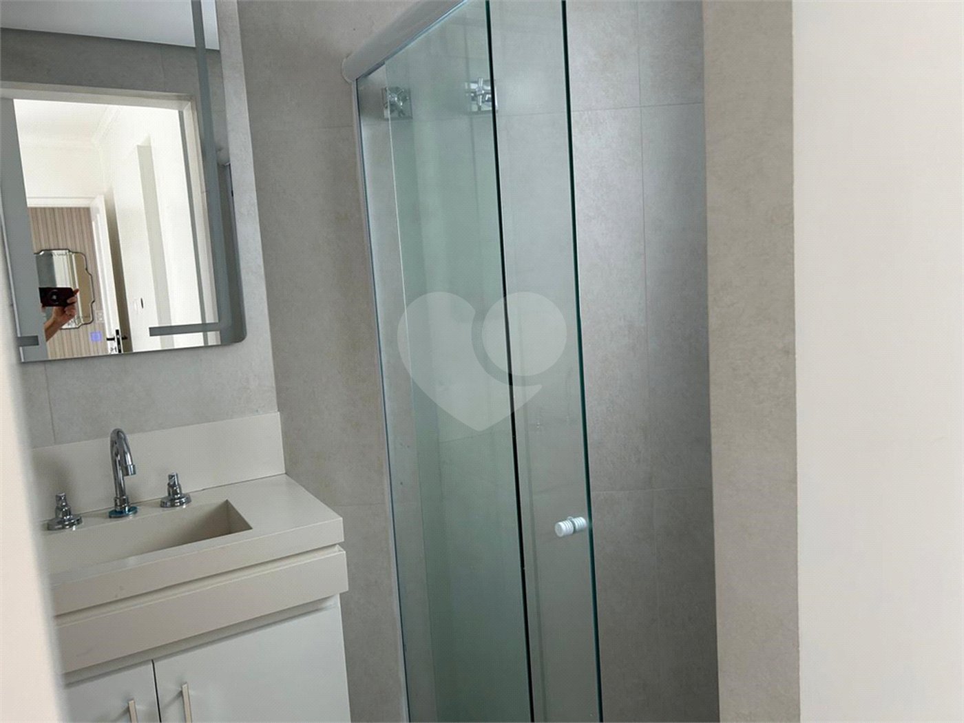 Apartamento para alugar com 3 quartos, sendo 1 suíte,  em Pinheiros, São Paulo, SP