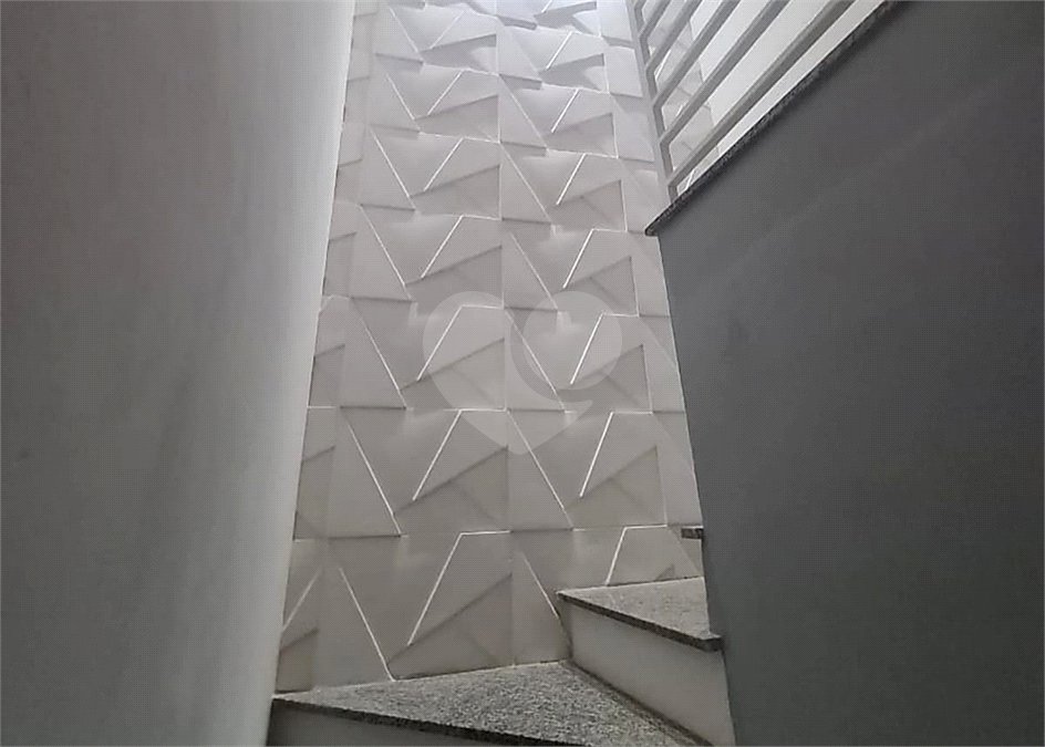 Casa à venda com 2 quartos no condomínio Karolyne, Votorantim - SP