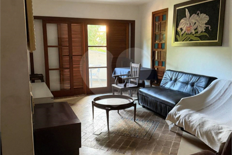 Casa à venda com 6 suítes em Massaguaçu, Caraguatatuba, SP