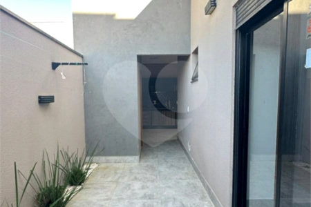 Casa à venda com 3 quartos, sendo 2 suítes, no condomínio Residencial Maria Dulce, Indaiatuba - SP