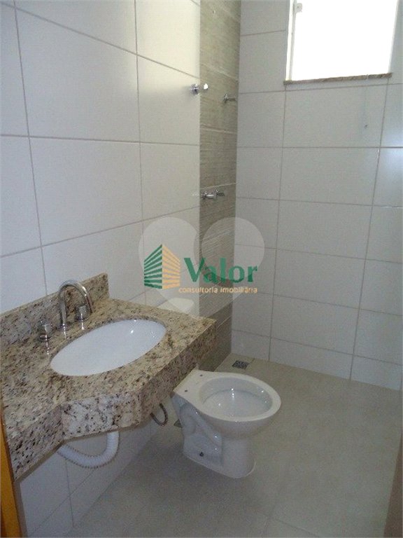 Casa no Condomínio Quebec, com 4 dormitórios, sendo 1 suíte.