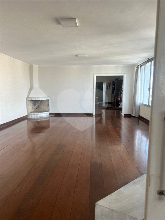 Cobertura penthouse com 486 m², 5 dormitórios e 2 vagas em ótima localização