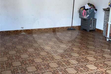 Casa à venda com 3 quartos, sendo 1 suíte, em Vila Marari, São Paulo, SP