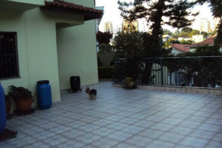Sobrado à venda com 4 quartos, sendo 2 suítes, em Jardim Peri Peri, São Paulo, SP