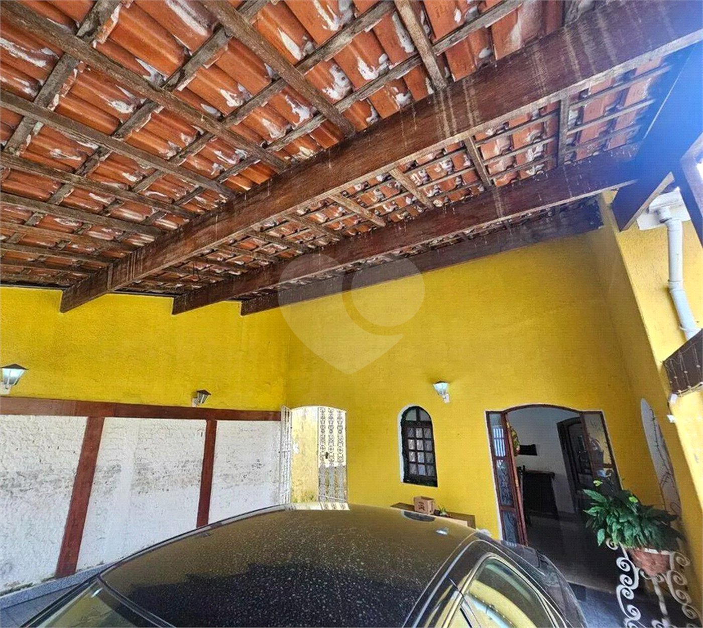 Casa Térrea à venda com 3 quartos, sendo 1 suíte, no Centro, Poá, SP